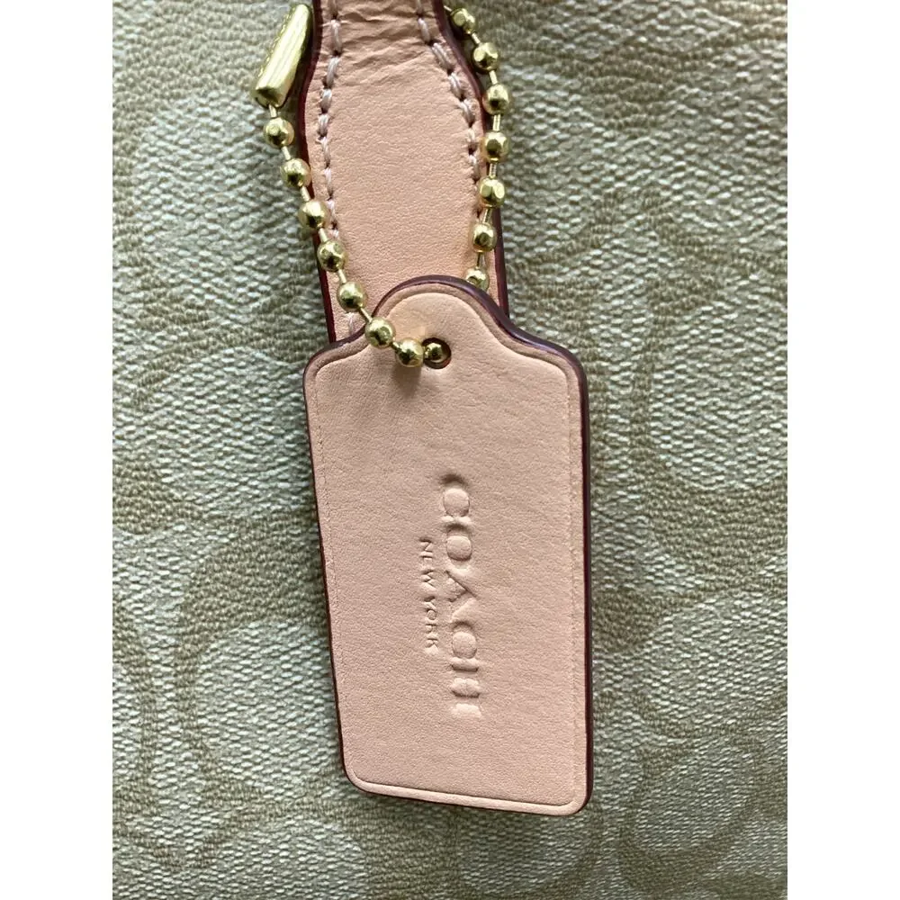 NWT Coach Bag Women’s One Size Large City Tote #5696 One Roomy Compartment - Picture 8 of 9